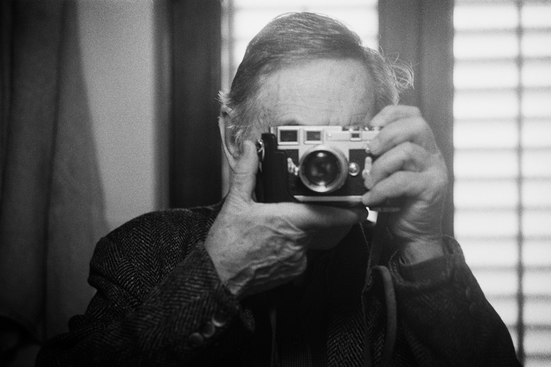 mario.dondero.foto autospecchio